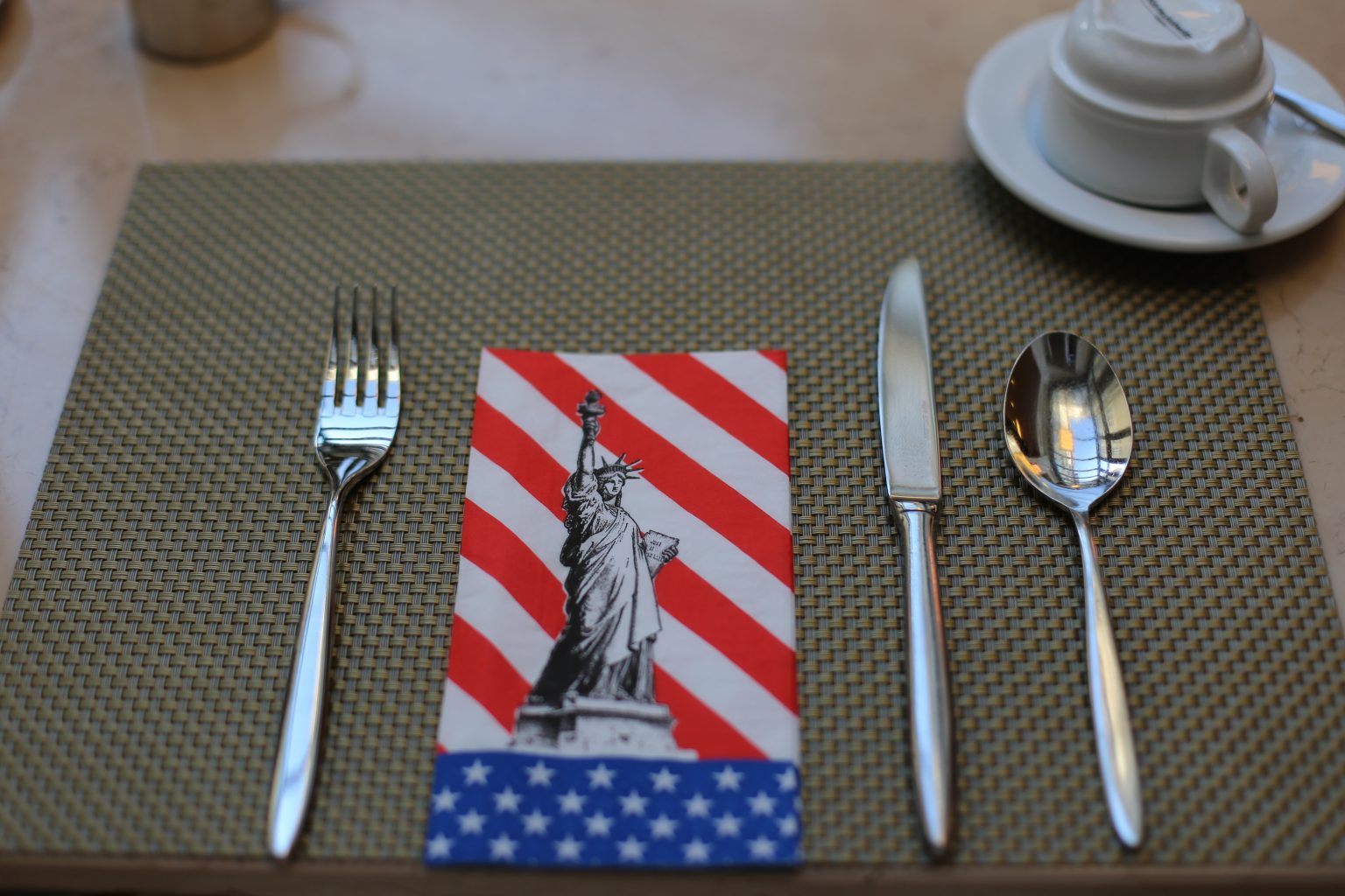 where-to-eat-when-you-visit-the-statue-of-liberty-statue-of-liberty-tour